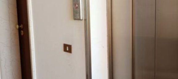 3 rooms Apartment in Oggiona con Santo Stefano, Italy No. 98170 26