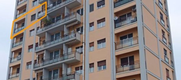 3 rooms Apartment in Oggiona con Santo Stefano, Italy No. 98170 23