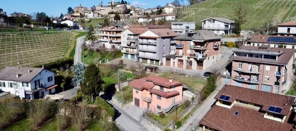 3 Schlafzimmer Villa in Neive, Italy, Nr. 191948 13