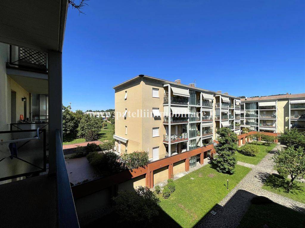 2 bedrooms Apartment in Bergamo, Italy No. 275756