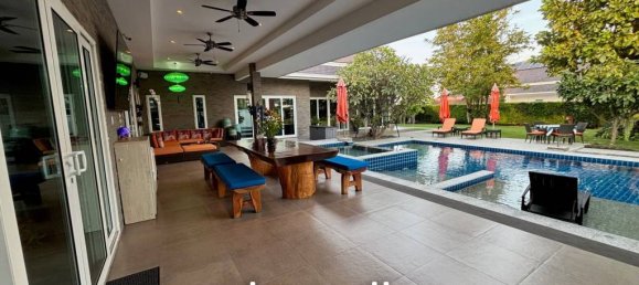 5 bedrooms Villa in Cha-am, Thailand No. 25110 5