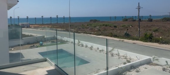 3 chambres maison de ville à vendre à Pervolia, Larnaka, Cyprus № 26550 4
