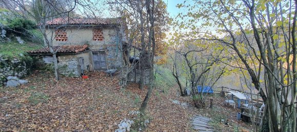 3 rooms House in Molazzana, Italy No. 75644 11