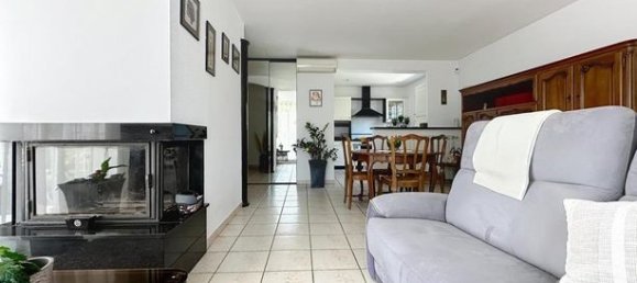 3 bedrooms Villa in Occitanie, France No. 279946 7