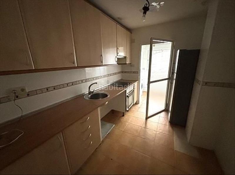 3 bedrooms Apartment in Fuenlabrada, Spain No. 261038