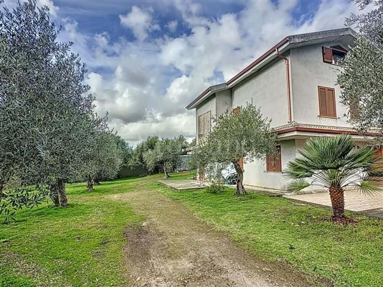 6 rooms Villa in Sassari, Italy No. 130386