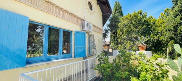 8 rooms House in Pescara, Italy No. 28347 16
