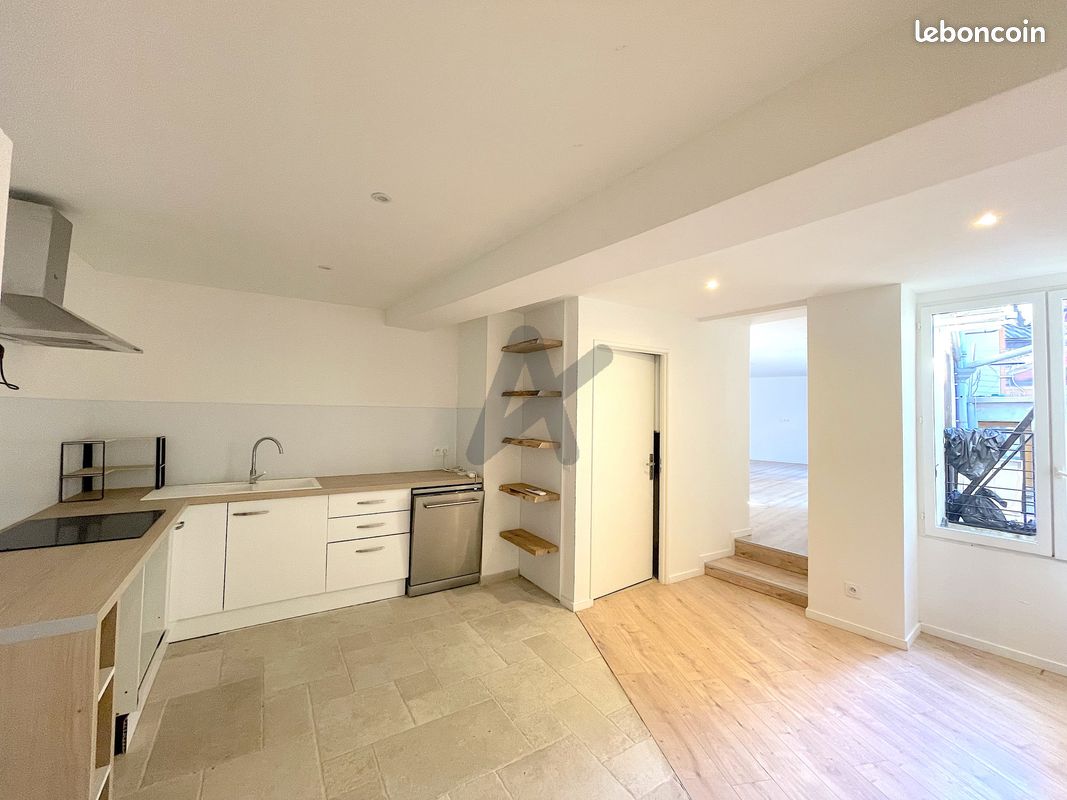 3 bedrooms Duplex in Montluel, France No. 273387