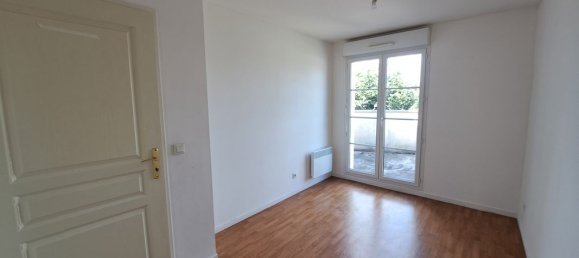 2 bedrooms Apartment in Pont-Sainte-Maxence, France No. 330026 6