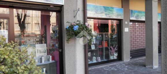 Коммерческая недвижимость с 1 комнатой в Пандино, Италия № 61098 9