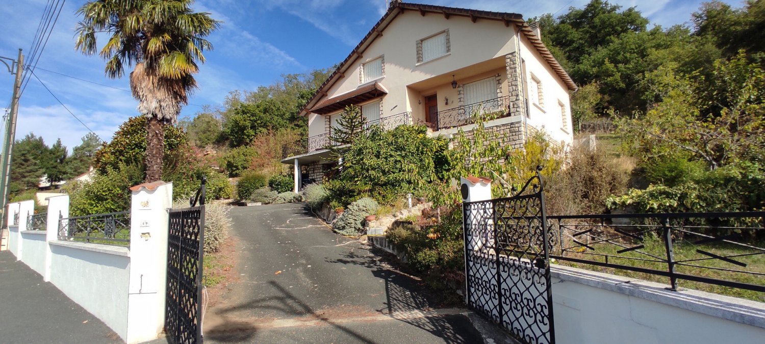 Casa de 5 dormitorios en Argenton-sur-Creuse, France No. 90036