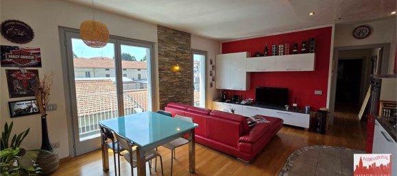 2 bedrooms Commercial property in Como, Italy No. 307948 4