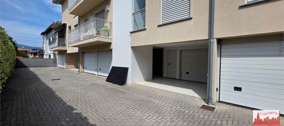 2 bedrooms Commercial property in Como, Italy No. 307948 2