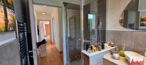 2 bedrooms Commercial property in Como, Italy No. 307948 27