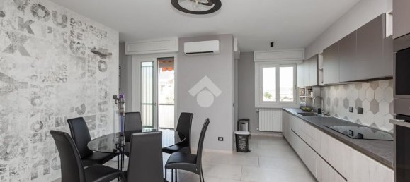 4 Schlafzimmer Wohnung in Beinasco, Italy, Nr. 318610 5