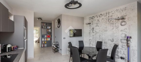 4 Schlafzimmer Wohnung in Beinasco, Italy, Nr. 318610 3