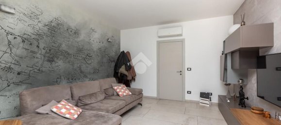 4 Schlafzimmer Wohnung in Beinasco, Italy, Nr. 318610 23
