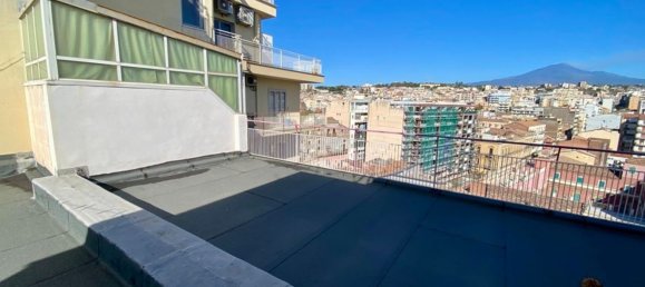 3-salle Penthouse à Catania, Italy No. 158943 33