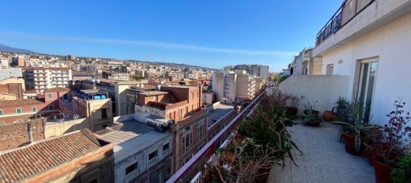 3-salle Penthouse à Catania, Italy No. 158943 3