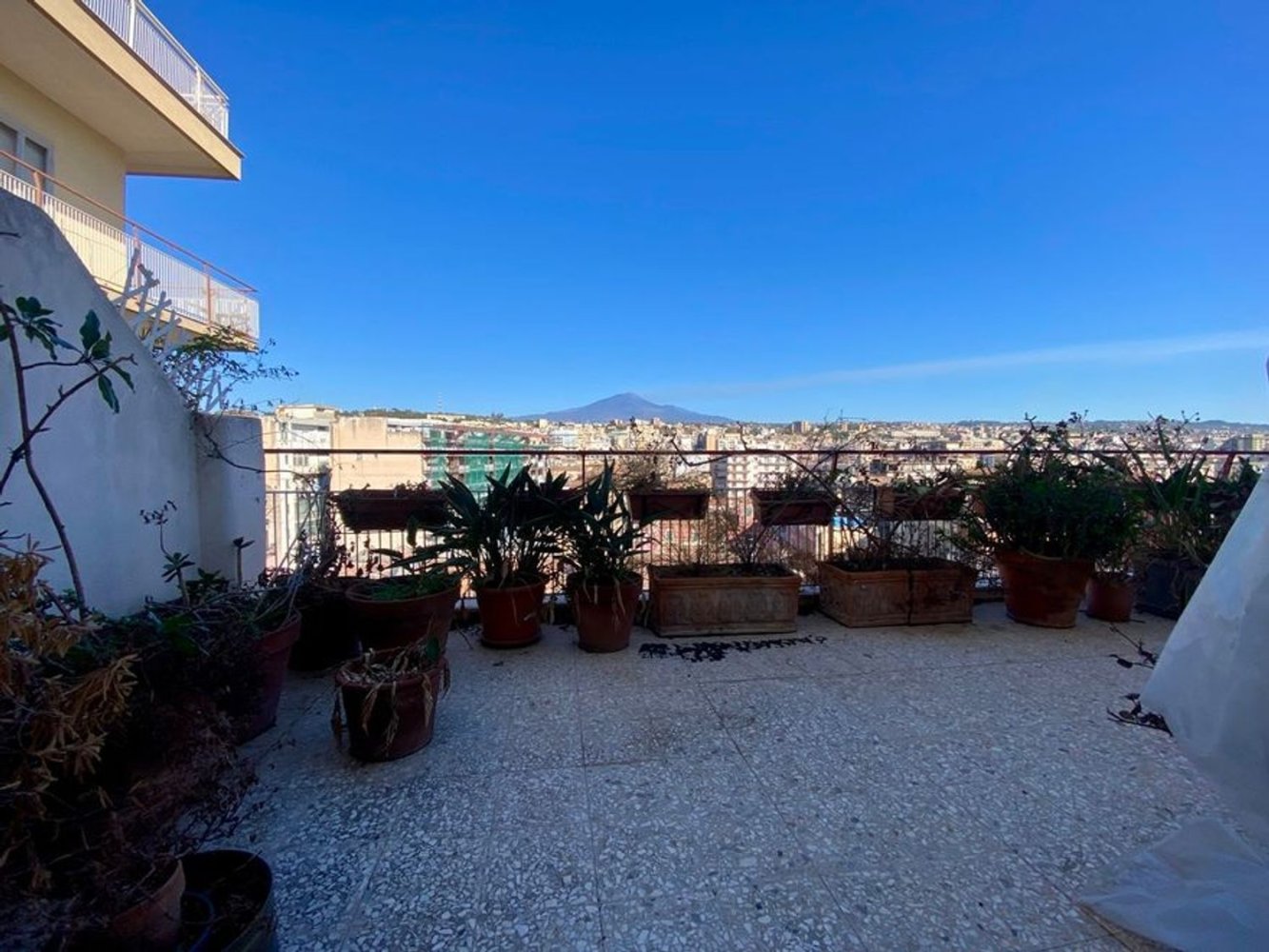 3-salle Penthouse à Catania, Italy No. 158943