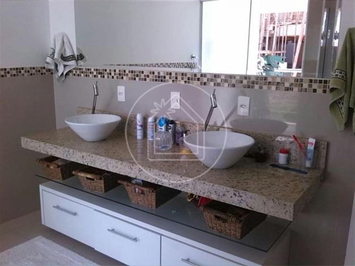 Casa de 4 dormitorios en Sao Paulo, Brazil No. 527290