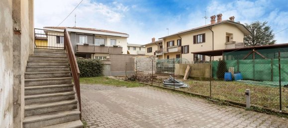 Apartamento de 3 habitaciónes en Roncello, Italy No. 13770 13