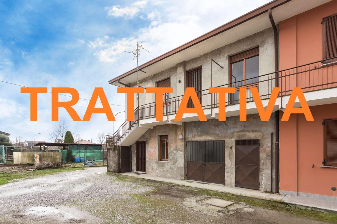 Apartamento de 3 habitaciónes en Roncello, Italy No. 13770