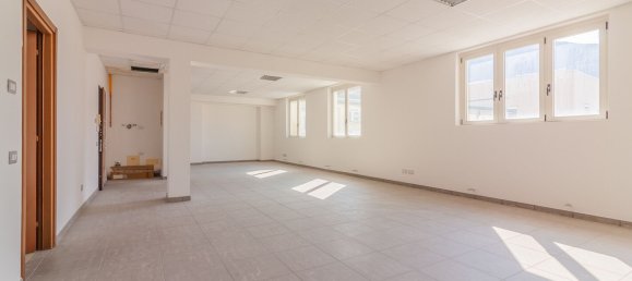  عقار تجاري في Lecco, Italy 95متر مربع رقم 336449 3