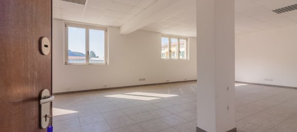  عقار تجاري في Lecco, Italy 95متر مربع رقم 336449 8