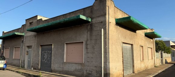 4 bedrooms Apartment in Taranto, Italy No. 317239 2