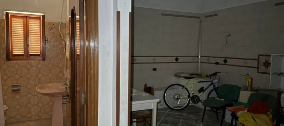 4 bedrooms Apartment in Taranto, Italy No. 317239 11