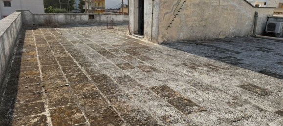 4 bedrooms Apartment in Taranto, Italy No. 317239 17