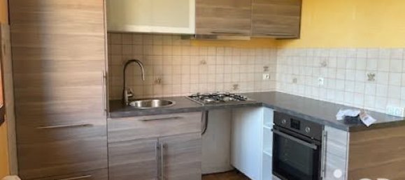 3 bedrooms House in Chartres, France No. 40035 5