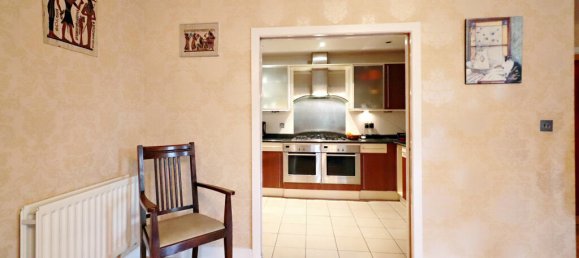 3 bedrooms Apartment in Beckenham, United Kingdom No. 865 8