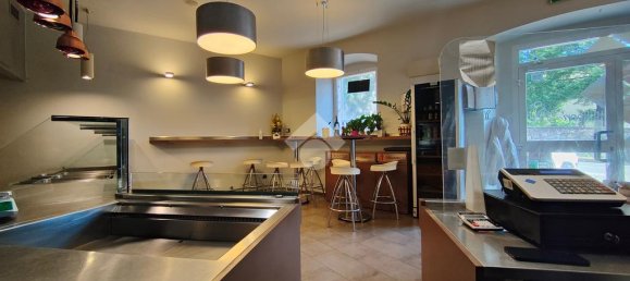 2 rooms Commercial property in Trento, Italy No. 303473 4