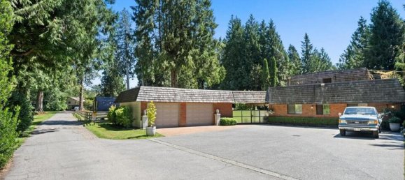 4 bedrooms House in British Columbia, Canada No. 1303 3