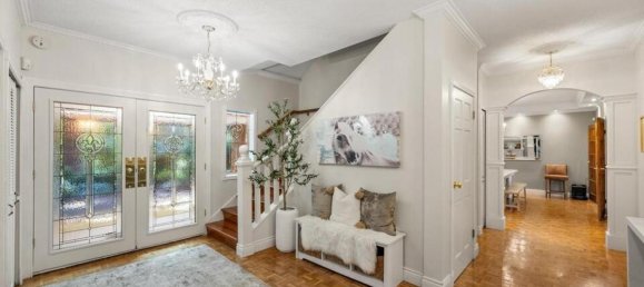 4 bedrooms House in British Columbia, Canada No. 1303 5