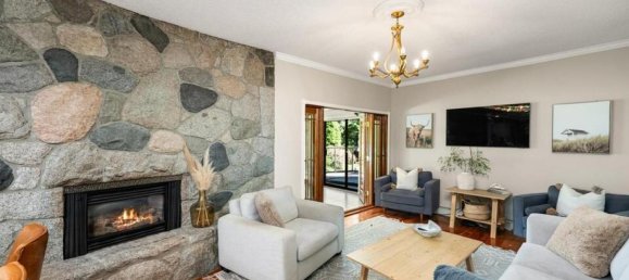 4 bedrooms House in British Columbia, Canada No. 1303 9