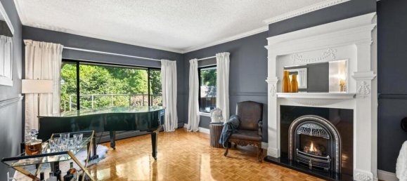 4 bedrooms House in British Columbia, Canada No. 1303 8