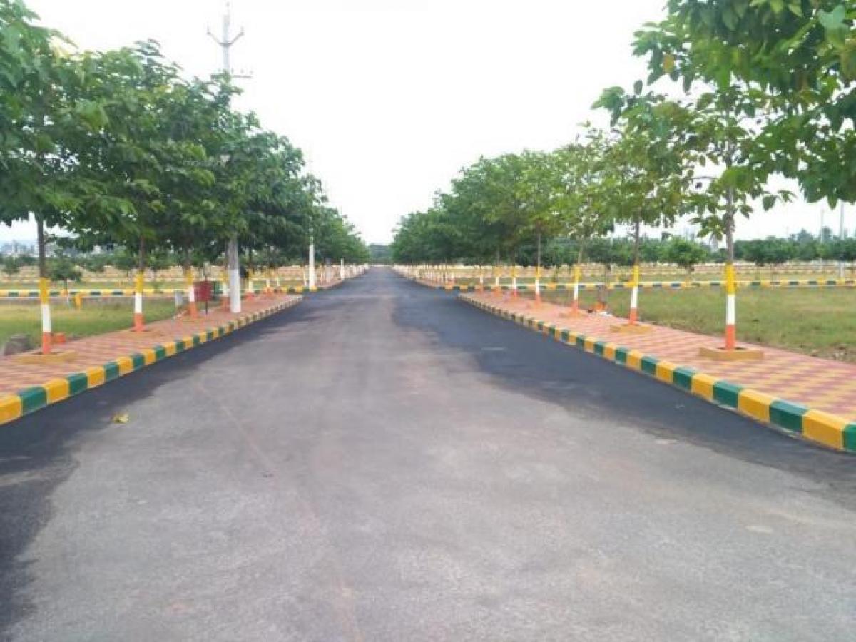  Land in Visakhapatnam, India No. 38097