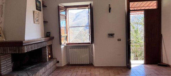2 Schlafzimmer Schlösser in Sellano, Italy, Nr. 63515 6