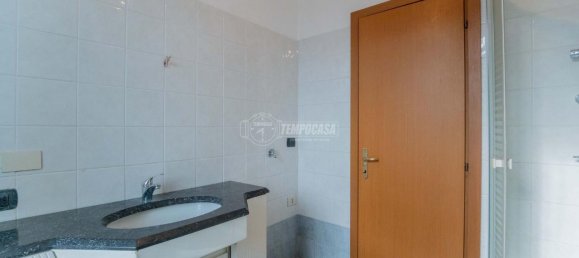 Apartamento de 3 divisões em Magenta, Italy N.º 7305 15