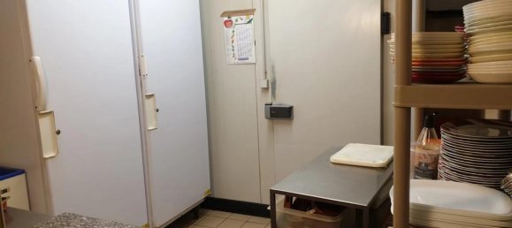 Casa de 5 dormitorios en Le Blanc, France No. 101825 6