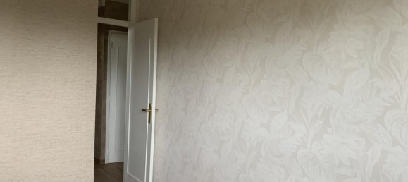 3 bedrooms Apartment in Montlucon, France No. 322012 11