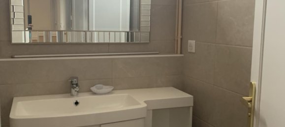 3 bedrooms Apartment in Montlucon, France No. 322012 8