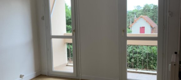 3 bedrooms Apartment in Montlucon, France No. 322012 17