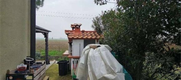 3 bedrooms House in Ravenna, Italy No. 297957 8