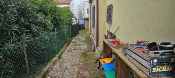 3 bedrooms House in Ravenna, Italy No. 297957 6