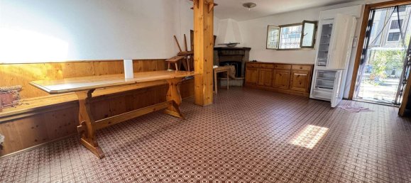 2 bedrooms Apartment in Milan, Italy No. 243106 5