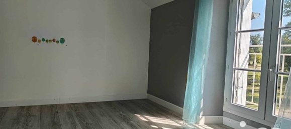 2 chambres Appartement à Vineuil, France No. 237903 12